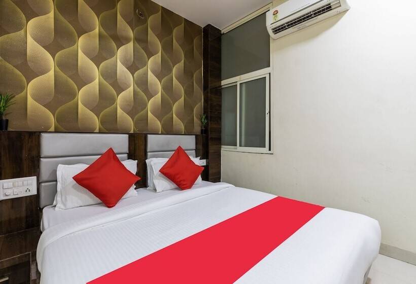 ホテル Shree Balaji Palace By Oyo Rooms