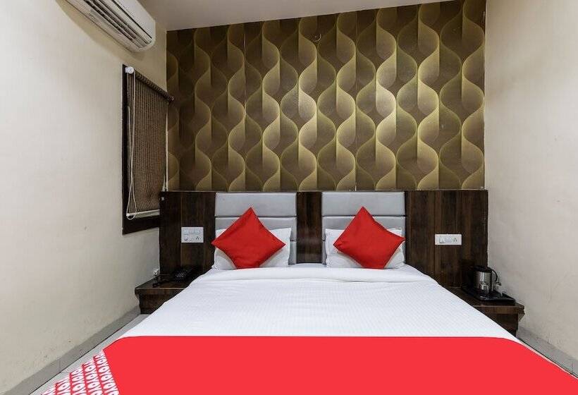 ホテル Shree Balaji Palace By Oyo Rooms