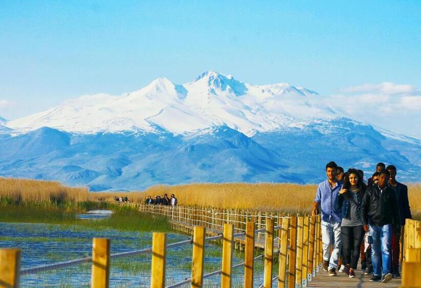 هتل Sultan Pansion Bird Paradise