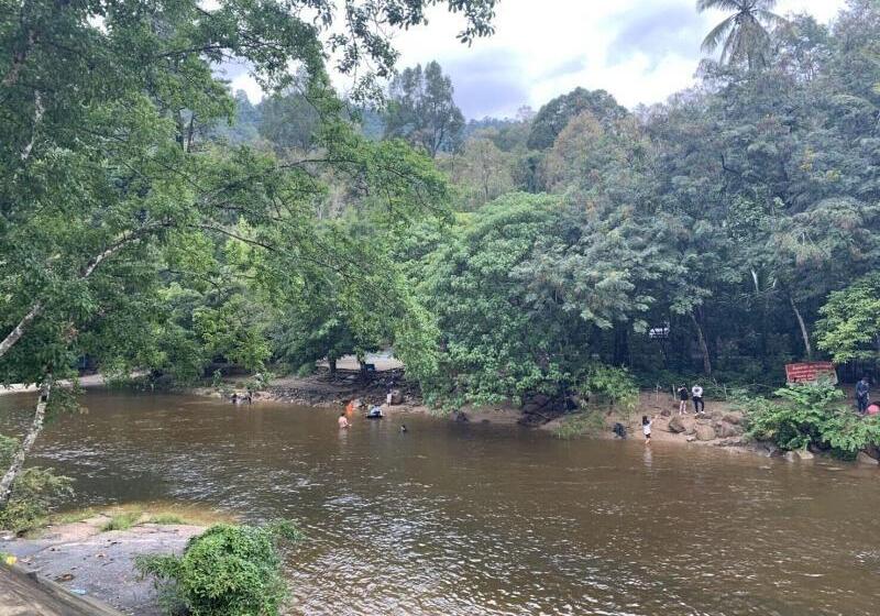 בית מלון כפרי Talaungjit Resort & Garden