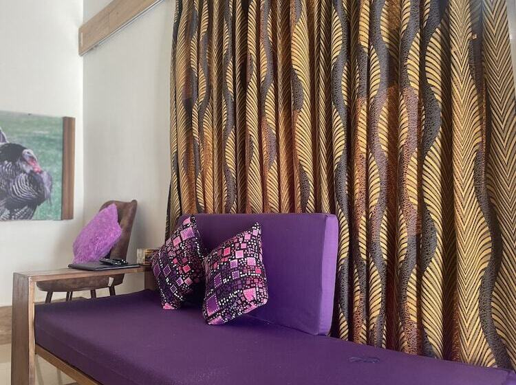 بنسيون Accruase Paradise