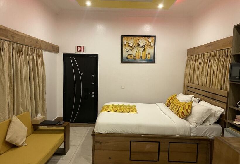 بنسيون Accruase Paradise