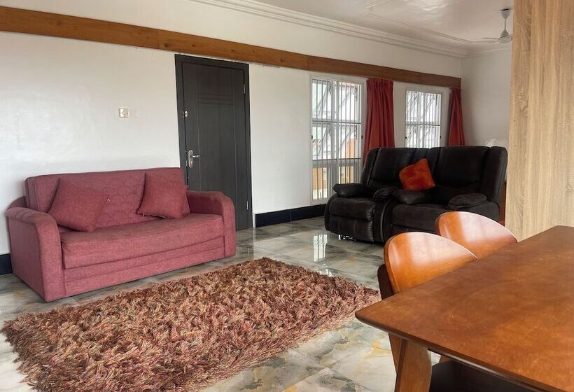 بنسيون Accruase Paradise