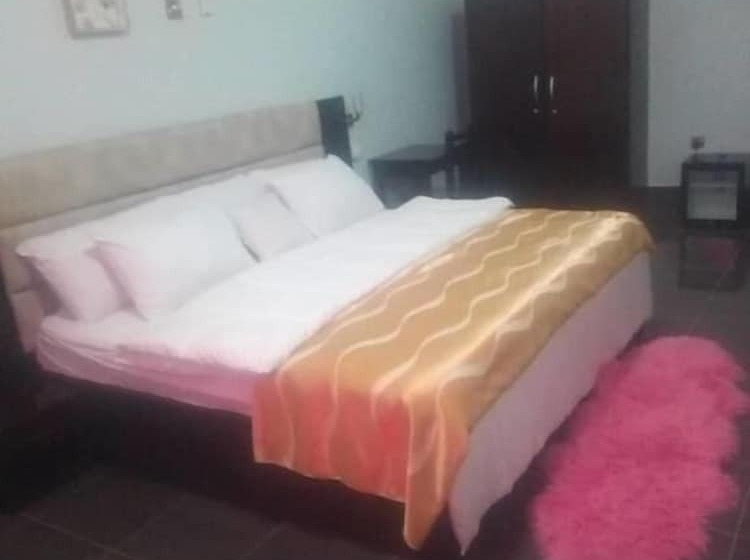 פנסיון Ama Serwaa Lodge