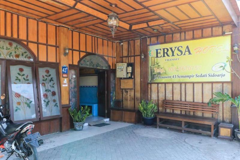 پانسیون Erysa Juanda