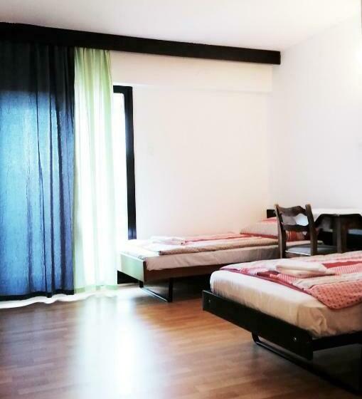Пансион Motel Licki Krovovi