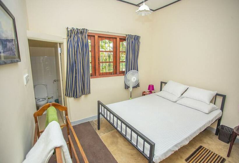 ペンション The Hilltop Eco Homestay