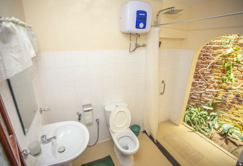 ペンション The Hilltop Eco Homestay