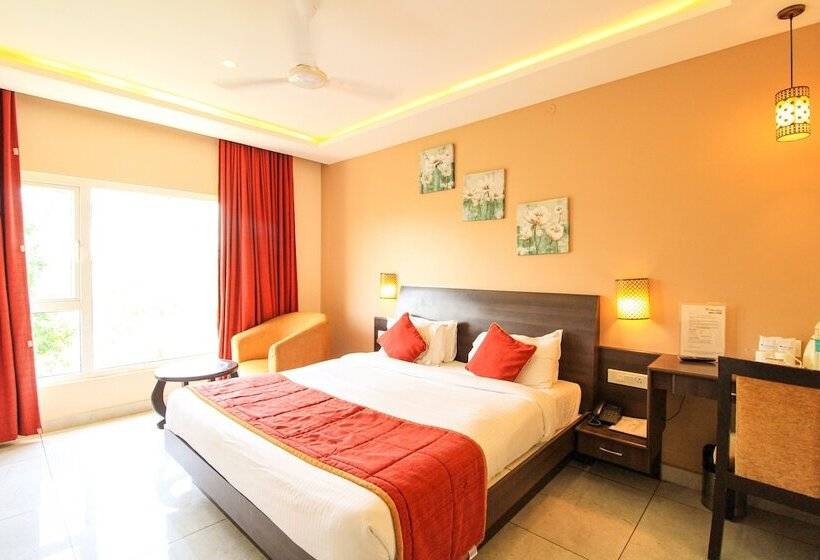 منتجع White Pearl Residency