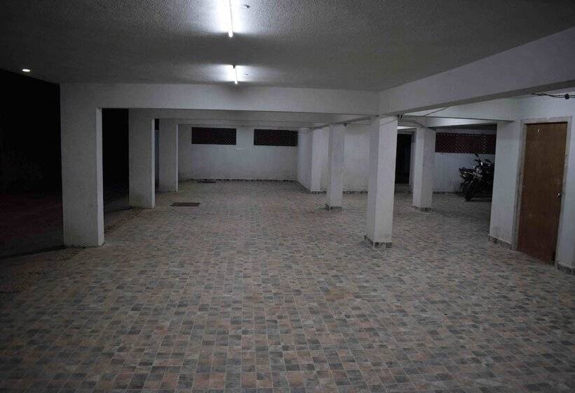 منتجع White Pearl Residency