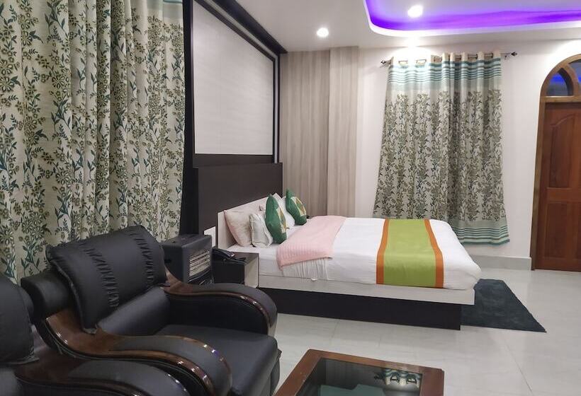 리조트 Ziro Palace Inn