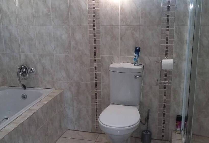 Vicky B Bed And Breakfast