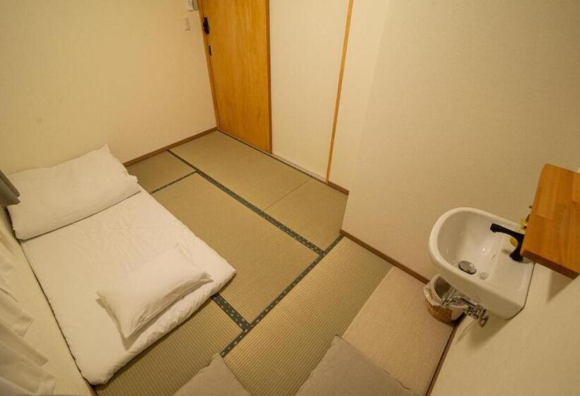 هاستل Bed N Chill Shippoya 七宝屋