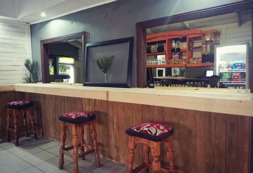 مبيت وإفطار Riverside's Kaia
