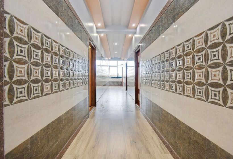 酒店 Spot On 48860 Anil Lodge