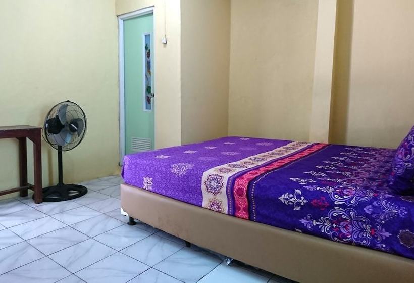 הוסטל Gemilang Residence By Oyo Rooms