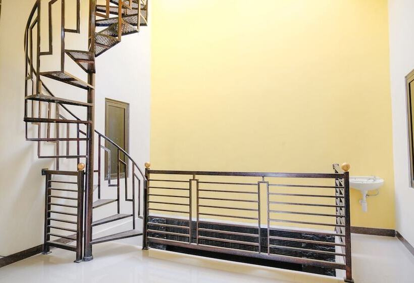 הוסטל Spot On 2431 Tf Homestay