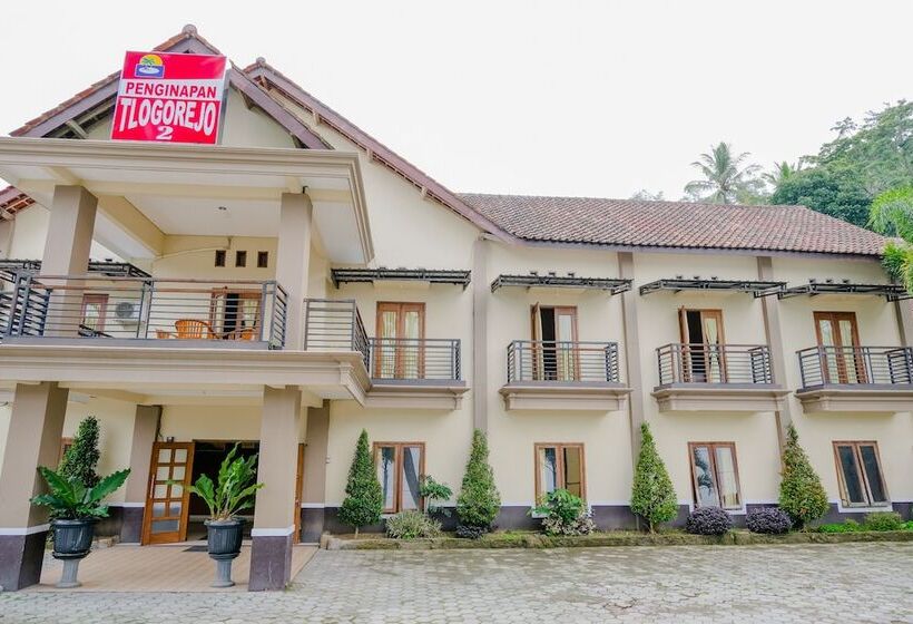 فندق صغير Spot On 2448 Hotel Tlogorejo 2