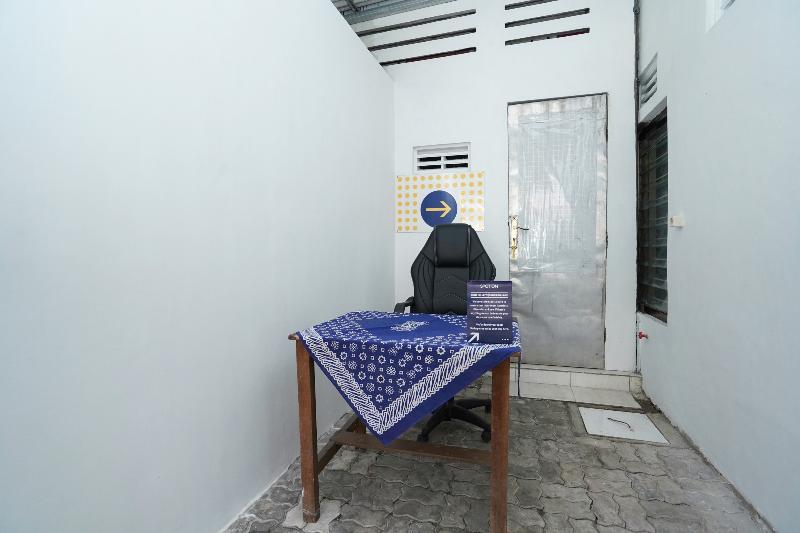 فندق صغير Spot On 2479 Berkah Residence Syariah