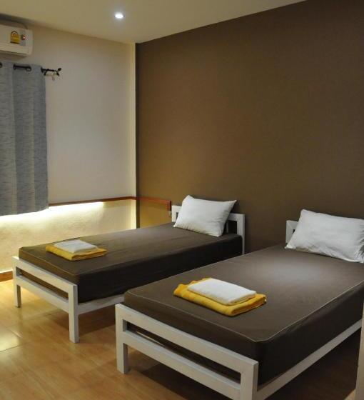 هتل Banana Resort Sadao