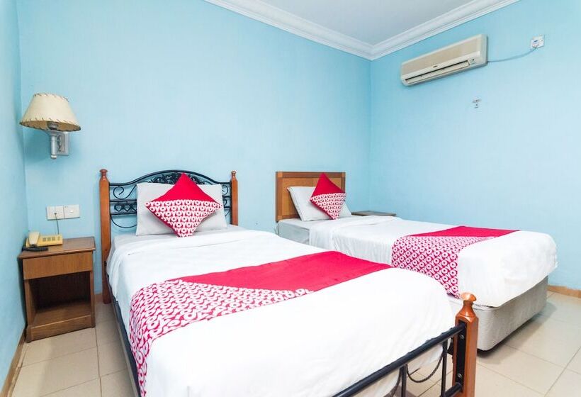 فندق Grand Palace By Oyo Rooms