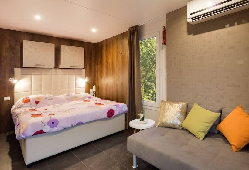 ホテル Mobile Homes Fkk Nudist Camping Solaris