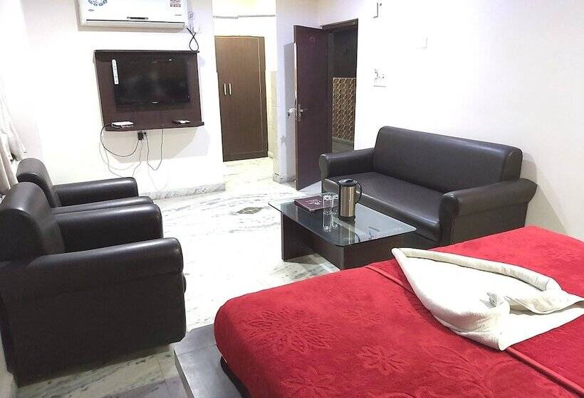 ホテル Neelam Palace
