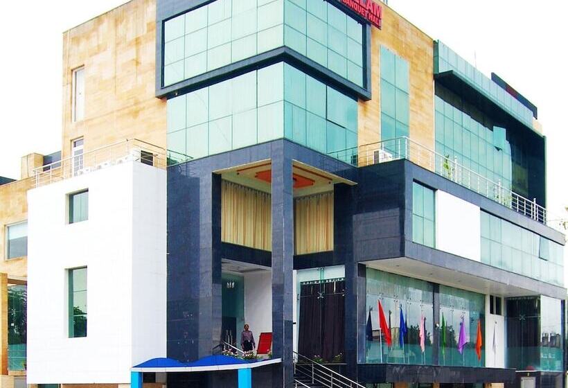 ホテル Neelam Palace
