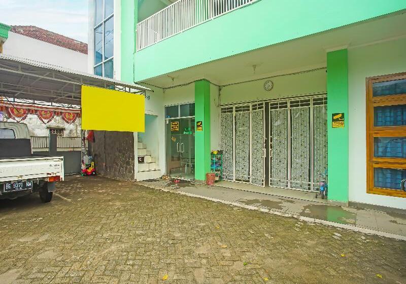 فندق Pemondokan Alvaro 2 By Oyo Rooms