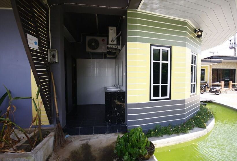 هتل Wangthong Beach Resort