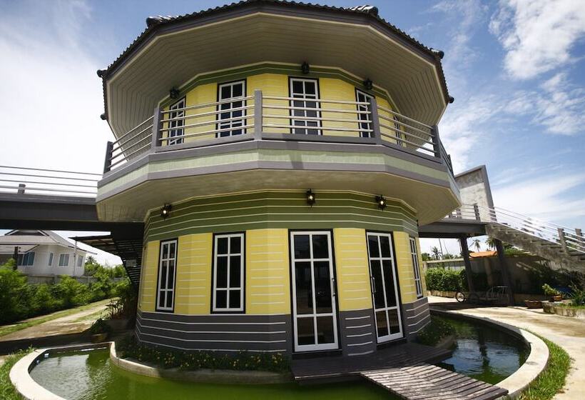 هتل Wangthong Beach Resort