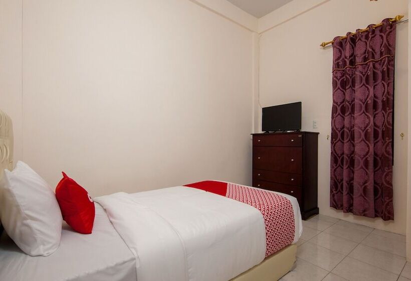 فندق Wisma Syariah By Oyo Rooms