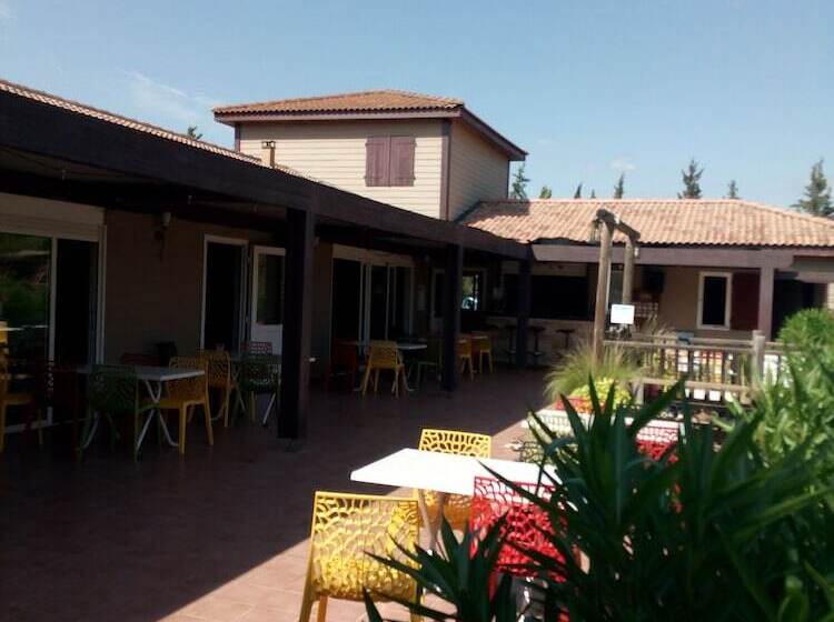 住所  Relais Du Salagou