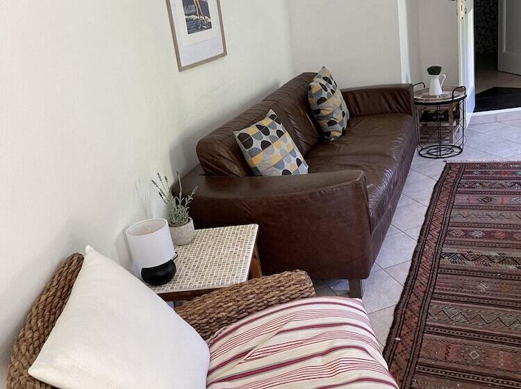 레지던스 Stunning Medieval Mountain Retreat With Pool