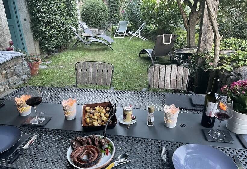 레지던스 Stunning Medieval Mountain Retreat With Pool