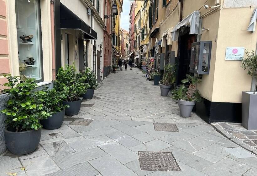 레지던스 Stunning Medieval Mountain Retreat With Pool