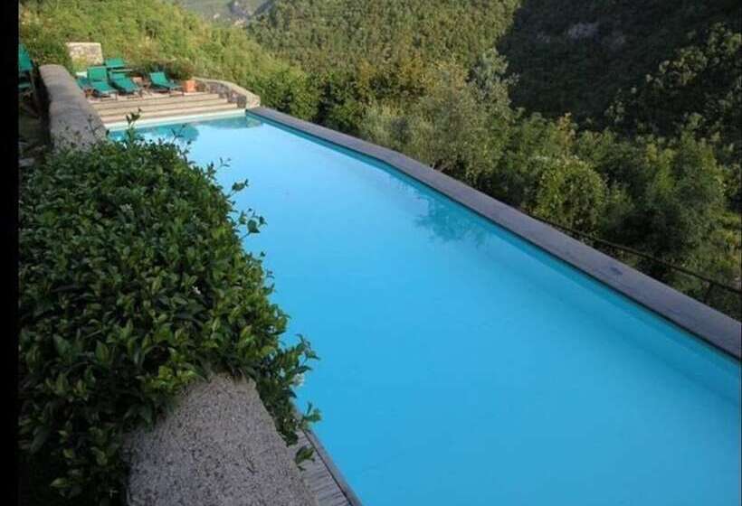 דירת נופש Stunning Medieval Setting Surrounded By Mountains