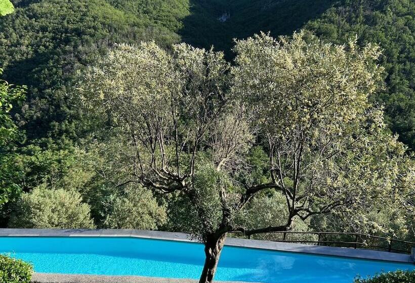 דירת נופש Stunning Medieval Setting Surrounded By Mountains