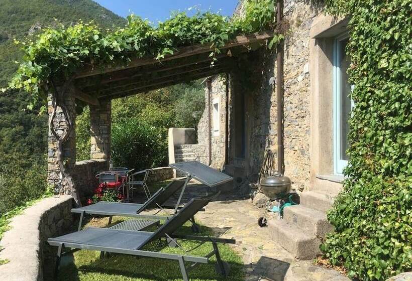 דירת נופש Stunning Medieval Setting Surrounded By Mountains