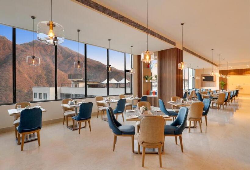 אתר נופש Lemon Tree Hotel Tapovan Rishikesh