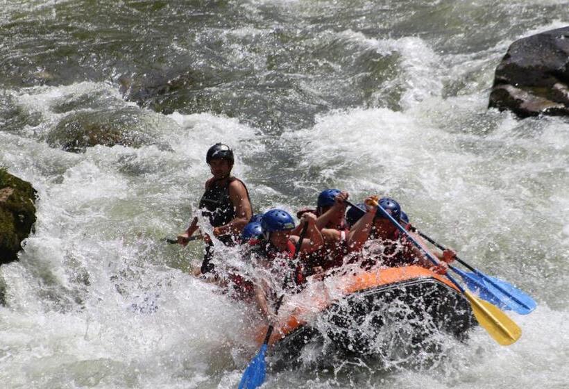 ベッドアンドブレックファースト Aude Escape