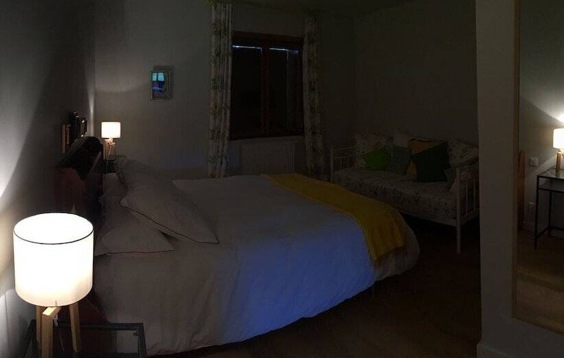 ベッドアンドブレックファースト Chambres Ambroisie