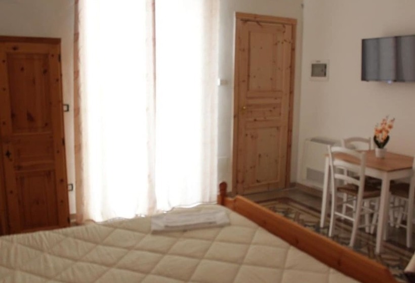 مبيت وإفطار La Casa Bianca