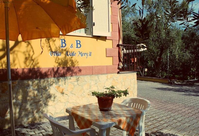 مبيت وإفطار Villa Vale Mery