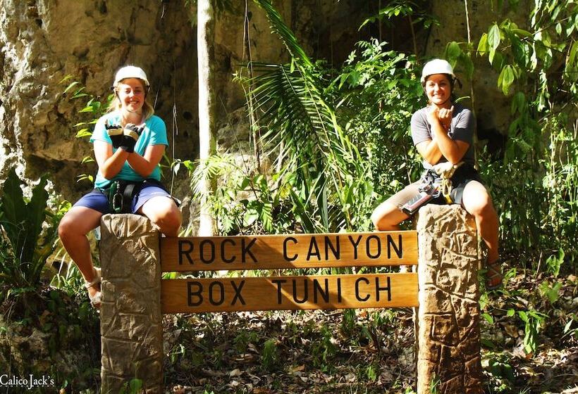 فندق Calico Jack S Village