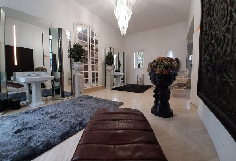 ホテル Enchanting Apartment In Marquefave With Private Whirlpool