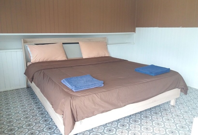 酒店 Monrak Lamtakong Resort