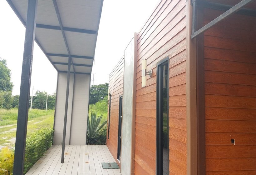 酒店 Monrak Lamtakong Resort
