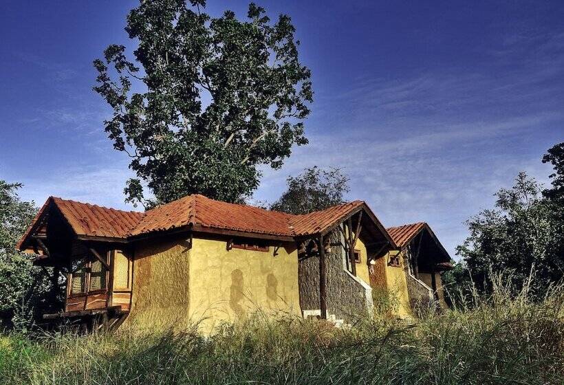 호텔 Pugdundee Safaris  Kanha Earth Lodge
