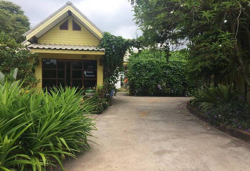 בית מלון כפרי Tai Baan Resort